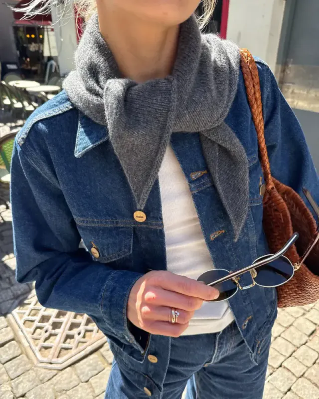 Uma Scarf